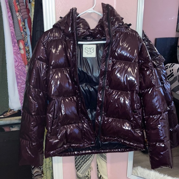 Selling an S13 NewYork puffer winter jacket. - Picture 1 of 3